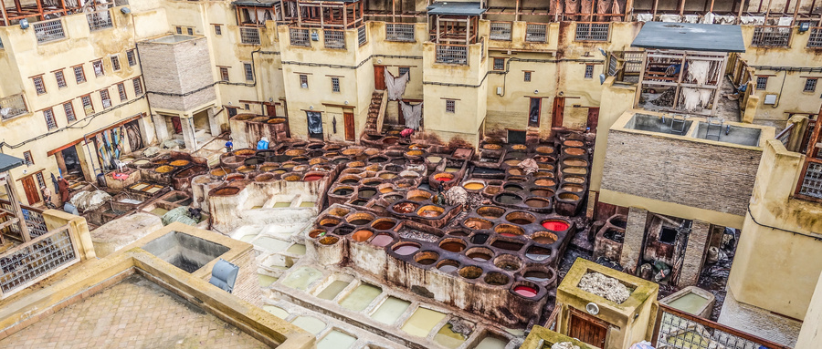 A50：摩洛哥+突尼斯15日--摩洛哥（薩布蘭卡<2晚>、馬拉喀什<2晚>、拉巴特、梅克內(nèi)斯、菲斯<2晚>、沃魯比利斯城、“藍色小鎮(zhèn)”舍夫沙萬、丹吉爾）、突尼斯（哈馬馬特、“圣城”凱魯萬、“綠洲地區(qū)”托澤爾、撒哈拉沙漠地區(qū)、“洞穴之都”馬特馬他、蘇塞、迦太基遺址、“藍白小鎮(zhèn)”西迪布薩義德）   